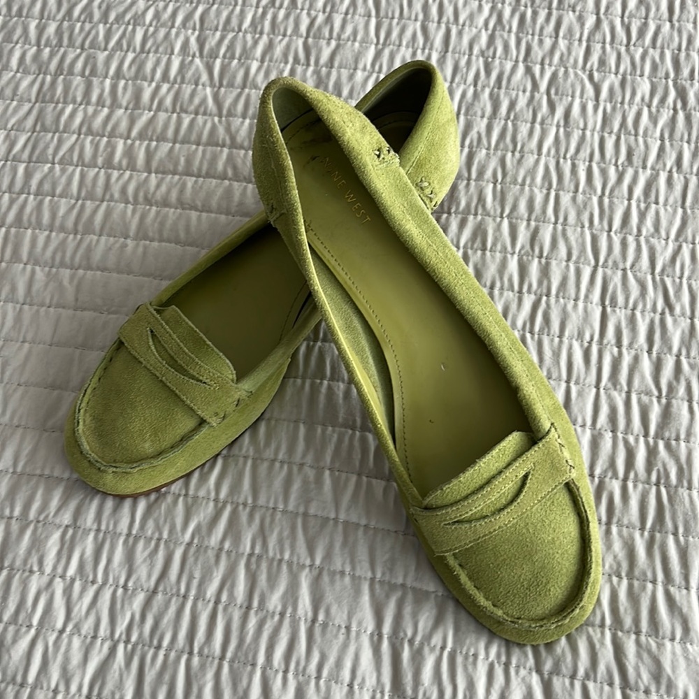 Suede fashion loafer
